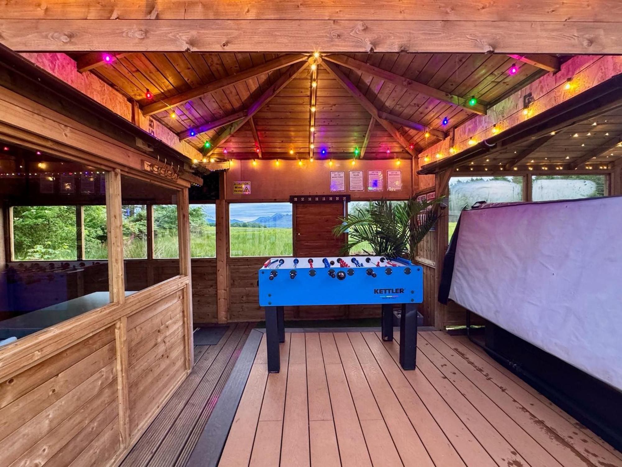 Finn Village "Mountain View Cottage" Private Garden, 9-Seater Hot Tub, Firepit & Pizza Stove Drymen Exterior photo
